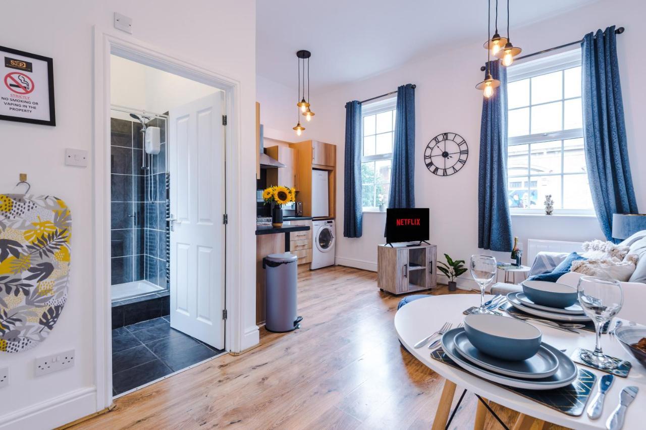 Bright 1-Bed Apartment In Chester By 53 Degrees Property, Ideal For Professionals & Couples, Great Location - Sleeps 4 エクステリア 写真