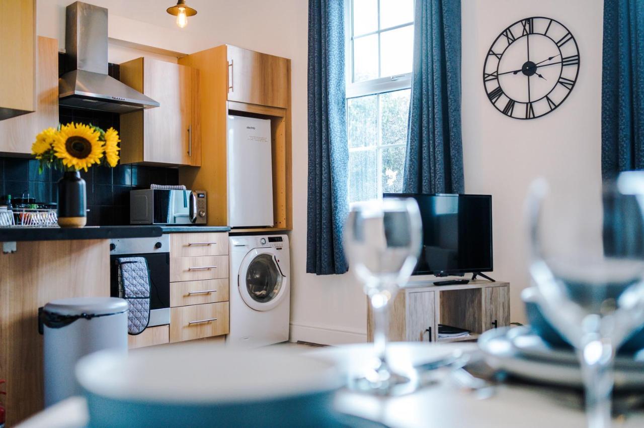 Bright 1-Bed Apartment In Chester By 53 Degrees Property, Ideal For Professionals & Couples, Great Location - Sleeps 4 エクステリア 写真