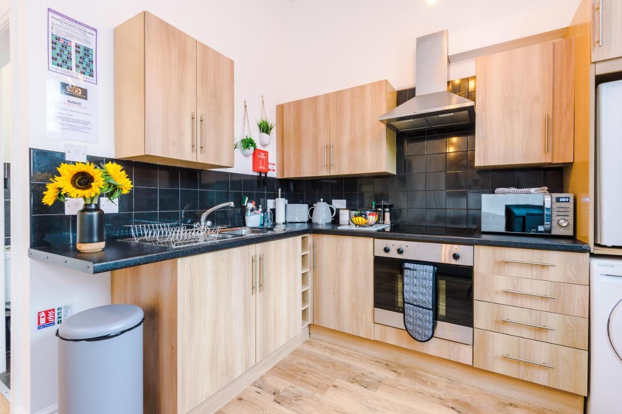 Bright 1-Bed Apartment In Chester By 53 Degrees Property, Ideal For Professionals & Couples, Great Location - Sleeps 4 エクステリア 写真