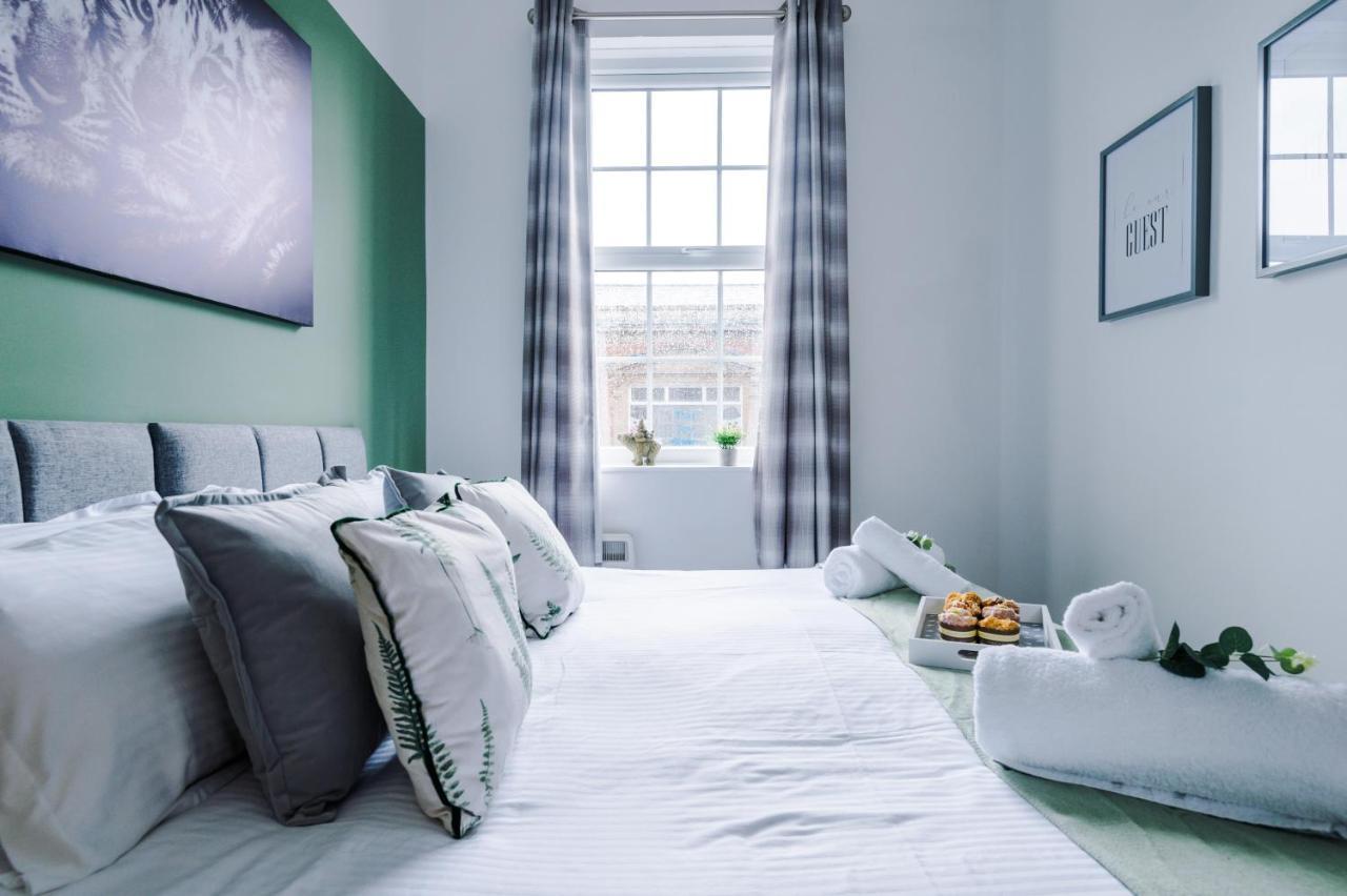 Bright 1-Bed Apartment In Chester By 53 Degrees Property, Ideal For Professionals & Couples, Great Location - Sleeps 4 エクステリア 写真