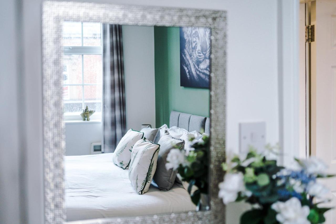 Bright 1-Bed Apartment In Chester By 53 Degrees Property, Ideal For Professionals & Couples, Great Location - Sleeps 4 エクステリア 写真